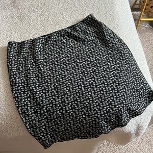BRAND NEW BRANDY MELVILLE SKIRT
